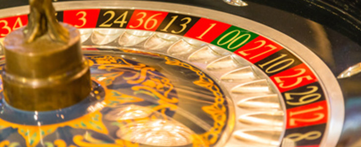 gambling roulette table